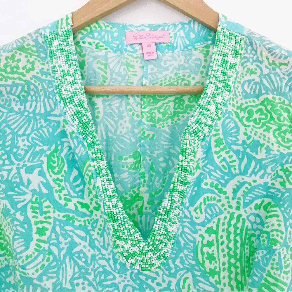 Lilly Courtney Tunic Dress In “Get Crackin” Print - Picture 4 of 4